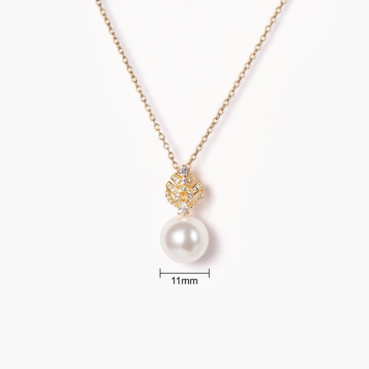 14K Solid Gold Pearl and Leaf With Diamonds Necklace