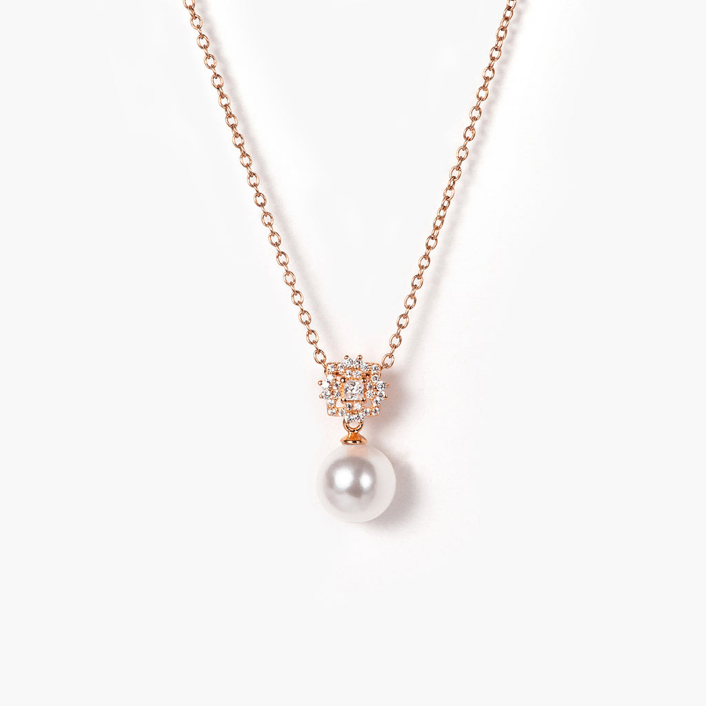 14K Gold Freshwater Pearl & Flower-Shaped With Diamonds Necklace