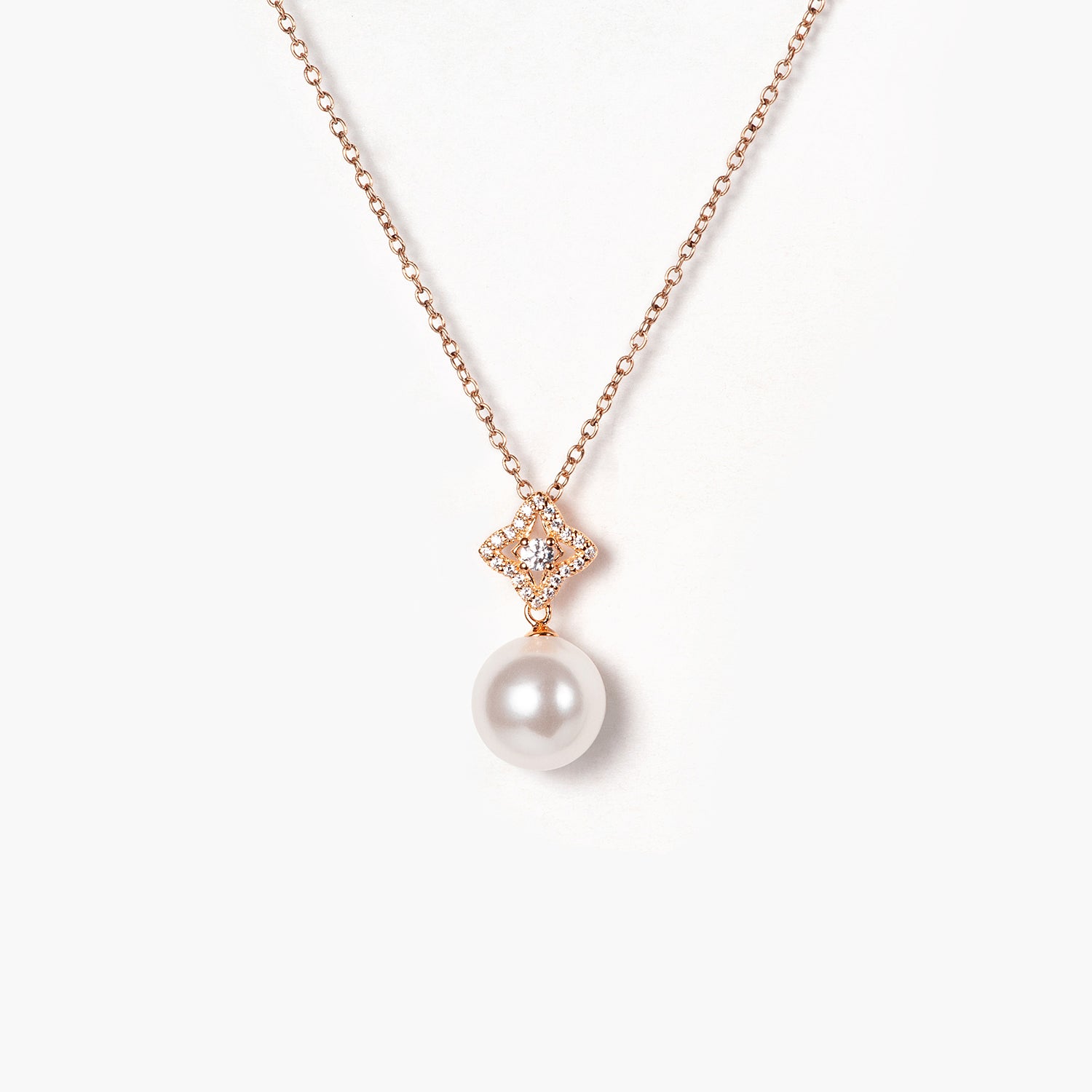14K Four-petal star flower with diamond and pearl necklace pendant