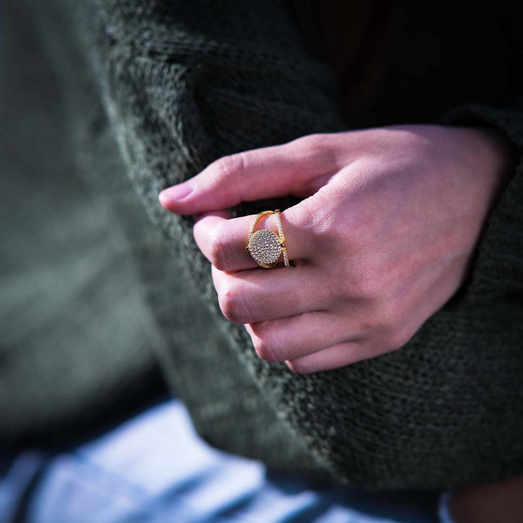 Pave Disc Ring