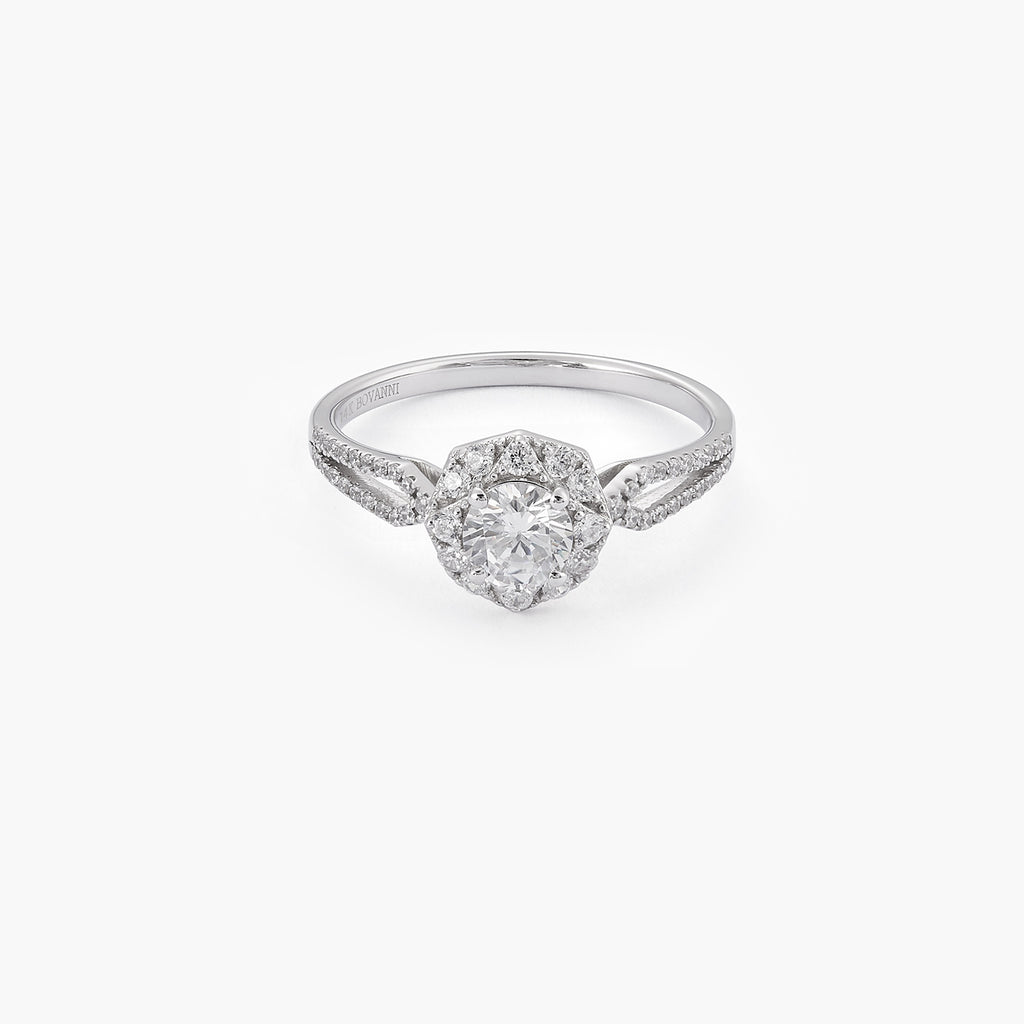 Asscher Cut Ring With Moissanite Diamond