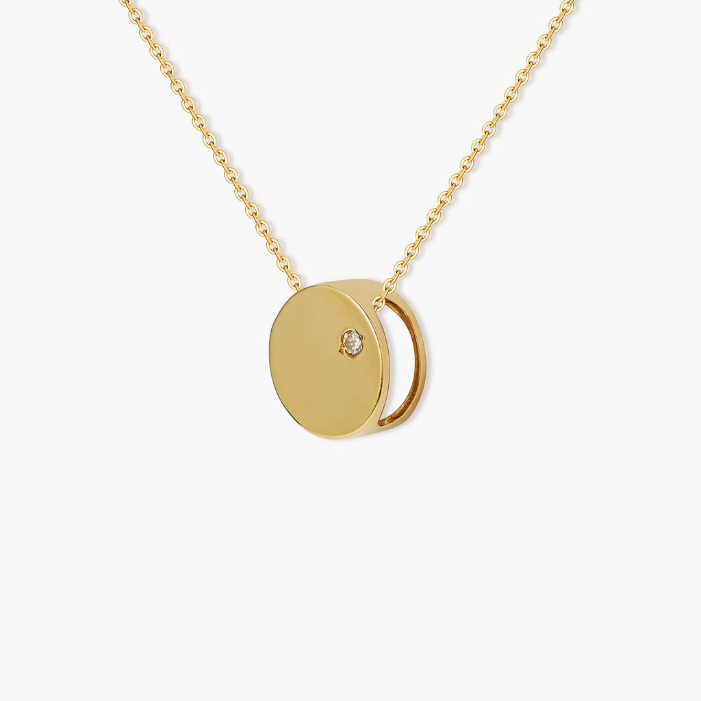 Disk Pendant Necklace With Diamond